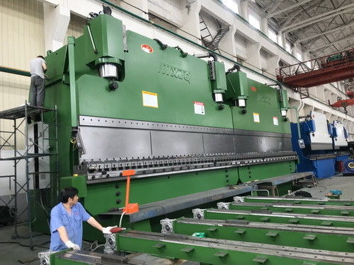 200mm LVD CNC Tandem Pres Fren Makinesi 40 - 3000 Ton Masa Uzunluğu 2 - 12m