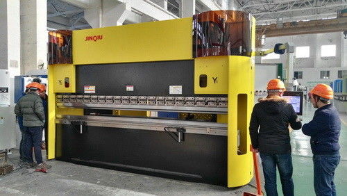 satın al Çift Bükme Makineleri CNC Sac Pres Fren Makinesi Servo Pompa Sürücüsü 4000M Uzunluk online manufacture