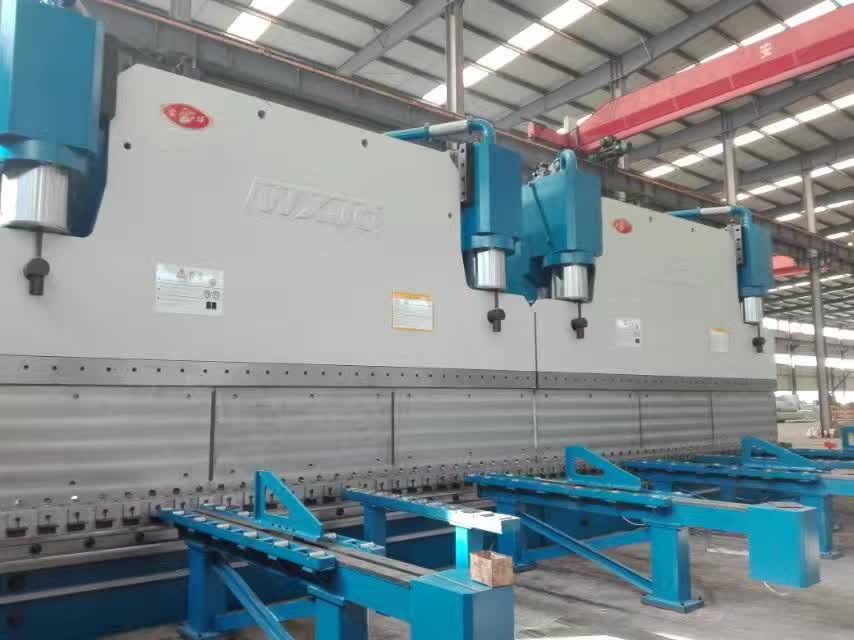 Otomatik 1300T CNC Tandem Hidrolik Baskı Fren 415V/50Hz Eğme Uzunluğu 20 Metre