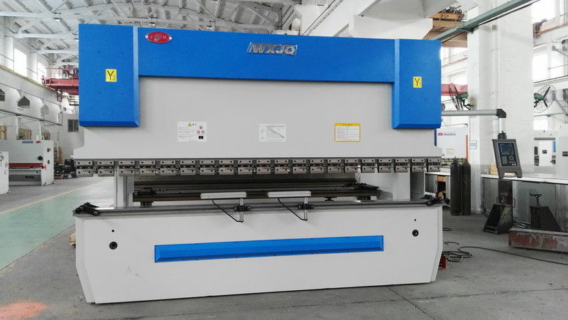 4M Uzunluklı Yaprak Metal CNC Hidrolik Baskı Fren işleme C tipi kanal çelik