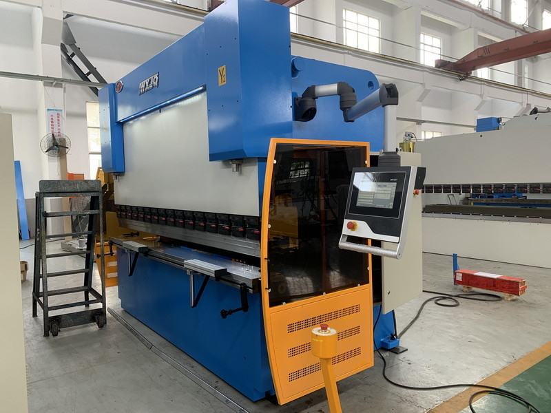 135T Mekanik CNC Hidrolik Pres Fren Makinesi 3200mm Eğme Uzunluğu