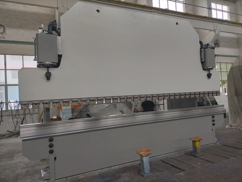 600T CNC Hidrolik Baskı Fren 14m uzunluğunda metal plaka bükme ve şekillendirme için