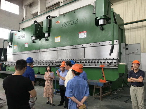 1200 ton LVD CNC Tandem Pres Fren Makinesi 100- 3000 ton Masa Uzunluğu 2 - 12m