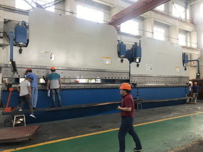 Otomatik CNC Tandem Pres Fren 3000 Ton Masa Uzunluğu 12000mm Eğim 20mm Yaprak