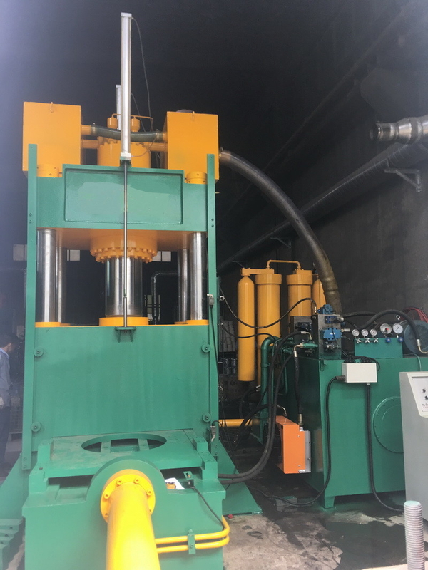 KJY200T Dikey Motorlu Rotor Pres Döküm Pres Makinesi 2000KN Kalıp Sıkma Kuvveti