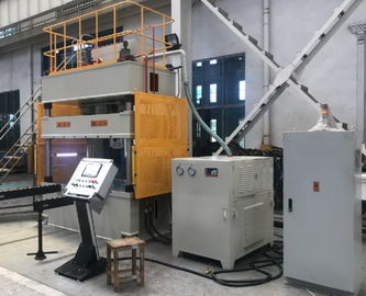 Derin Çekme Araba Kapı 200T Hidrolik Pres Makinesi Servo Sürücü 2x1.5m Worktable